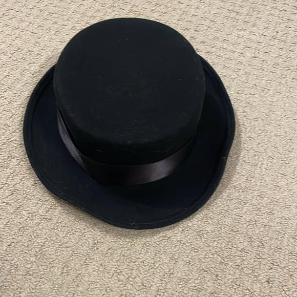 Pure wool women’s black hat with a bow - Picture 3 of 6